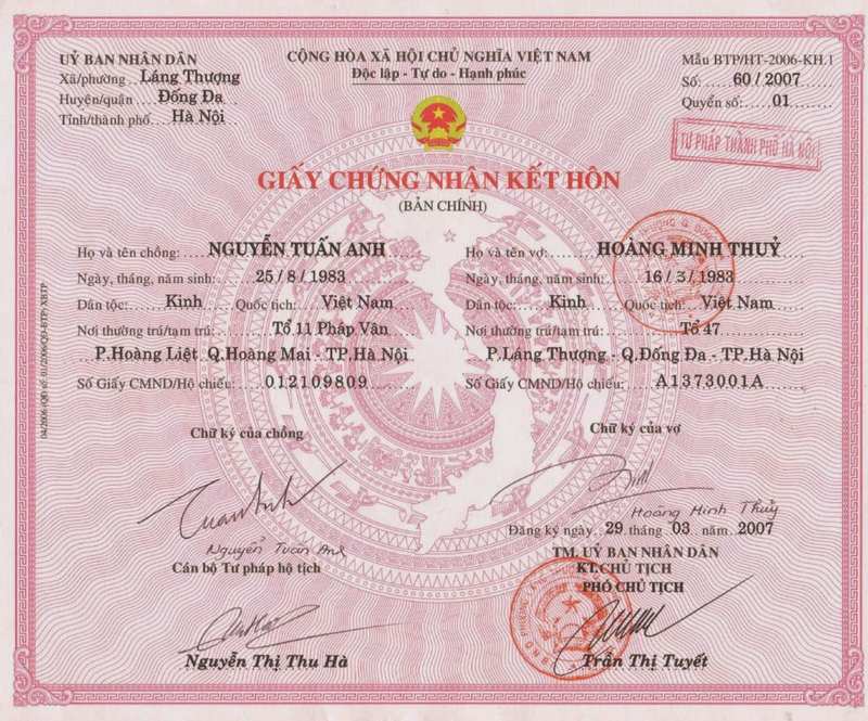 Bước 4: Ký kết và nhận giấy đăng ký kết hôn