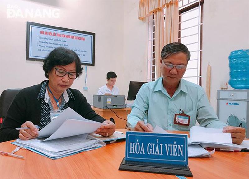 Các bên tham gia hòa giải có nghĩa vụ cung cấp đầy đủ thông tin, giấy tờ cho Hòa giải viên