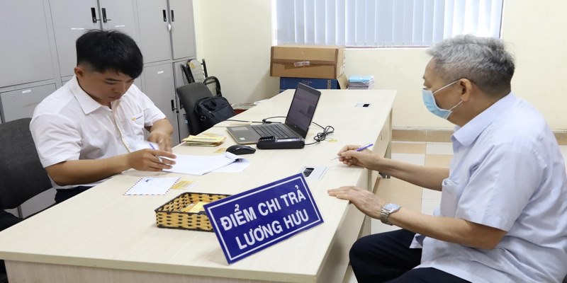 Cần đáp ứng điều kiện về độ tuổi và thời gian đóng BHXH để được nghỉ hưu trước tuổi