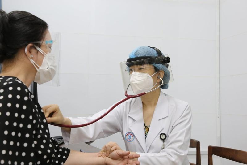 Chữa bệnh là nguyên tắc nền tảng trong luật khám bệnh chữa bệnh
