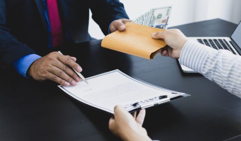 Để thực hiện vay tín chấp, người vay bắt buộc là người Việt Nam