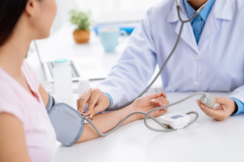 Người hành nghề có quyền từ chối khám, chữa bệnh