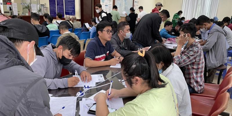 Điền đơn xin cấp phiếu lý lịch tư pháp số 2 tại cơ quan có thẩm quyền