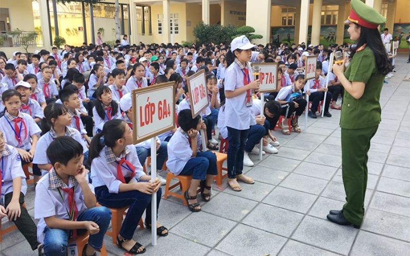 Gia đình và nhà trường cần phối hợp ngăn chặn vấn nạn này
