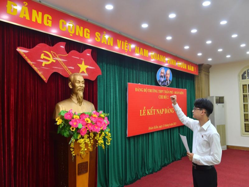 Chuẩn bị kỹ trước khi đọc lời tuyên thệ 