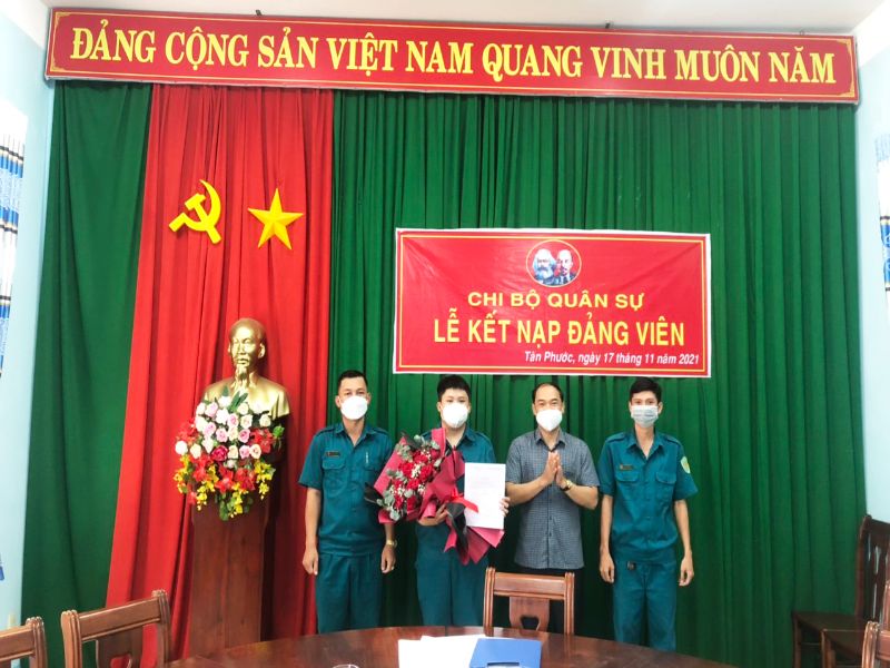 Khi nào thì tổ chức lễ kết nạp Đảng viên? 