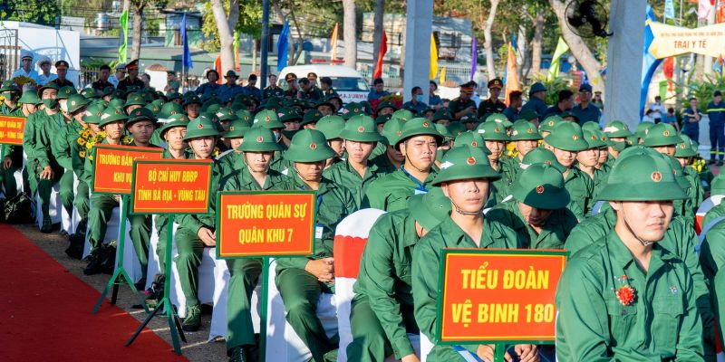 Thời hạn phục vụ tại ngũ trong thời bình quy định là 24 tháng