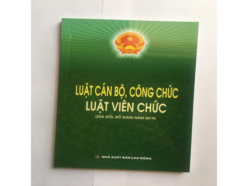 Thế nào là cán bộ, viên chức, công chức?