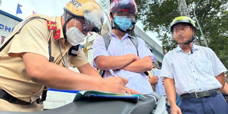 Người điều khiển bị phạt khi tham gia giao thông