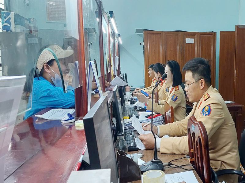 Giải đáp việc nộp phạt vi phạm giao thông ở đâu?