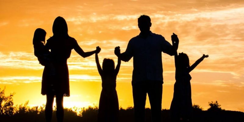 Từ 20/3/2025, đảng viên sinh con thứ ba sẽ không bị kỷ luật