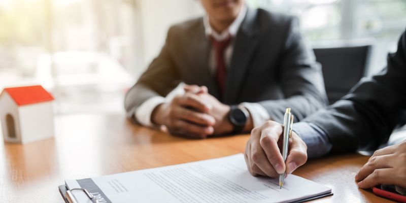 Thừa phát lại không được tiết lộ thông tin liên quan đến công việc