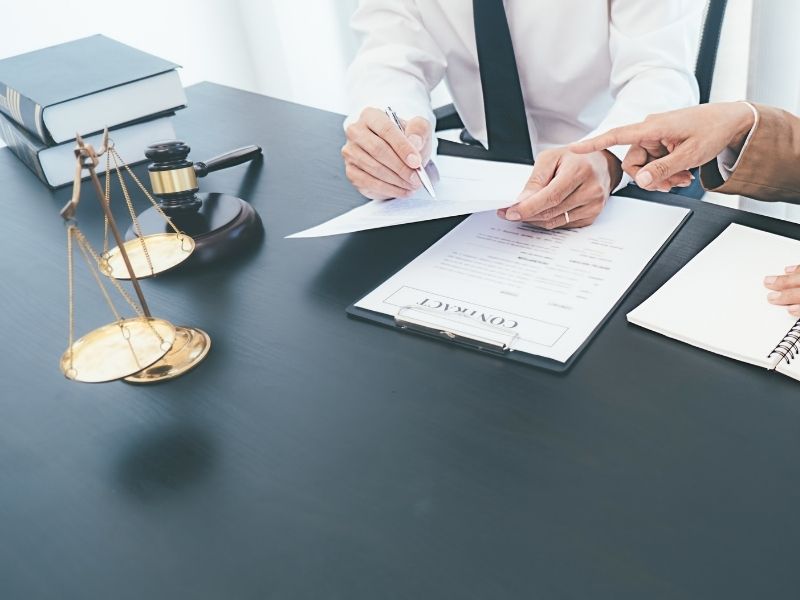 Công chứng văn bản thỏa thuận thuê đất là điều nên thực hiện