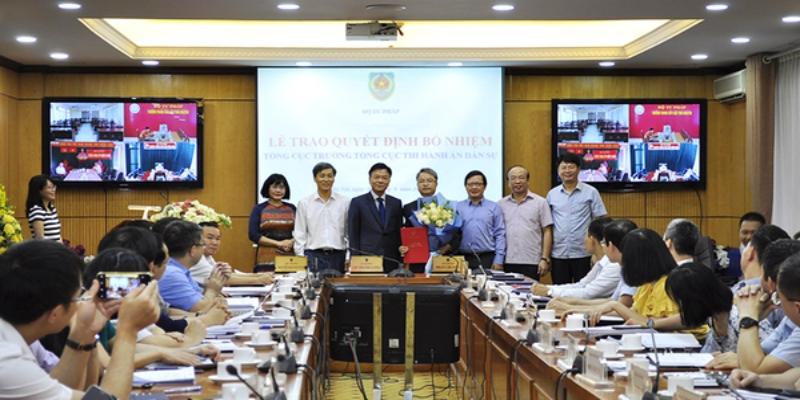 Người Thi hành án chủ trì việc xây dựng các dự án luật
