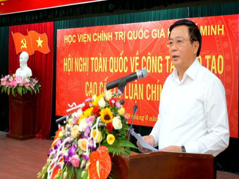 Cao cấp lý luận chính trị