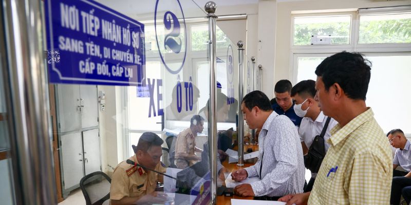 Thủ tục đăng ký sang tên xe thực hiện sau bước thu hồi