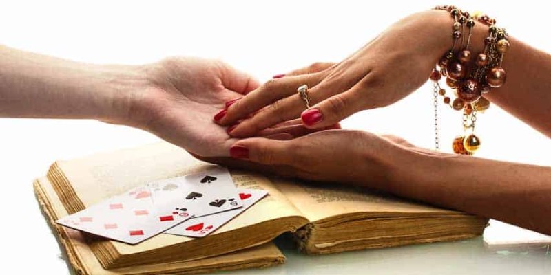 Nghiêm cấm các hành vi lợi dụng tín ngưỡng để vi phạm pháp luật