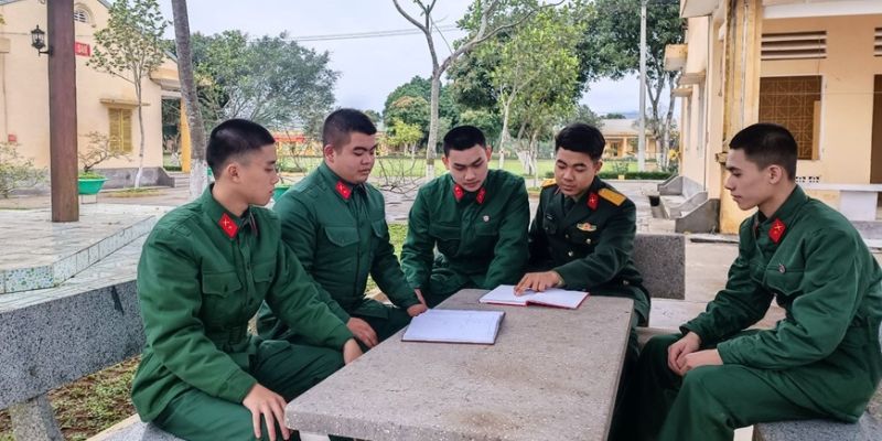Chiến sĩ cần tuân theo 11 chế độ trong ngày của quân đội 