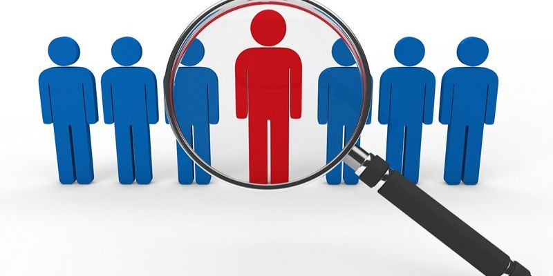 Có sự khác biệt giữa biên chế và hợp đồng
