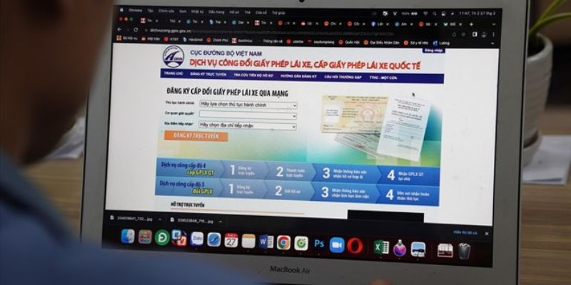 Thủ tục các bước xin cấp đổi giấy phép lái xe trực tuyến