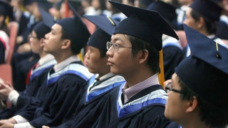 Muốn tham gia giảng dạy cần có bằng cao đẳng trở lên, theo Luật Giáo dục 2019