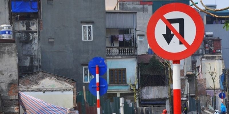 Trường hợp ngoại lệ được quay đầu khi trên đường có cắm biển cấm xe quay đầu