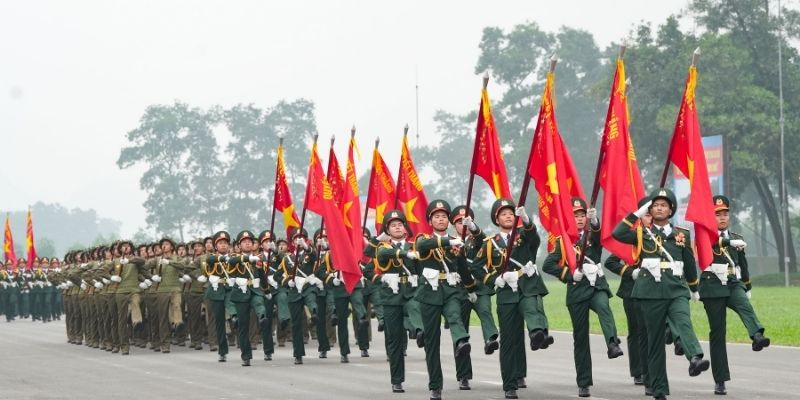 Cấp bậc trong quân đội với quân nhân chuyên nghiệp là 7 bậc