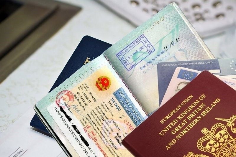 Chuẩn bị giấy tờ bảo lãnh để làm gia hạn visa