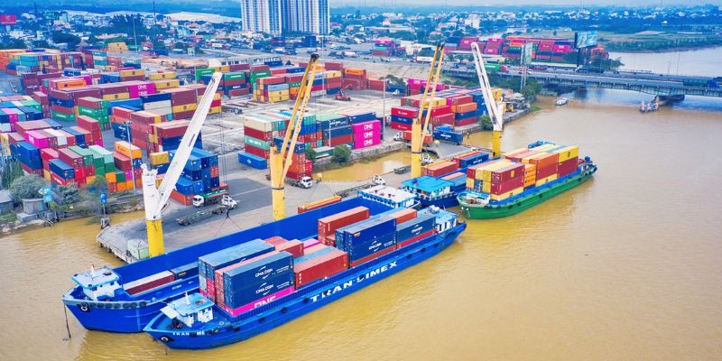 Xuất nhập khẩu tại chỗ tên tiếng Anh là On-spot export and import