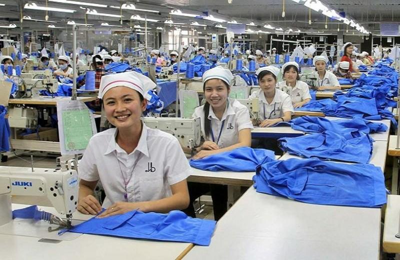Luật lao động quy định quyền lợi của người lao động