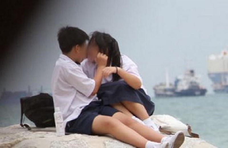 Quan hệ tự nguyện nhưng phải hợp pháp theo pháp luật Việt Nam