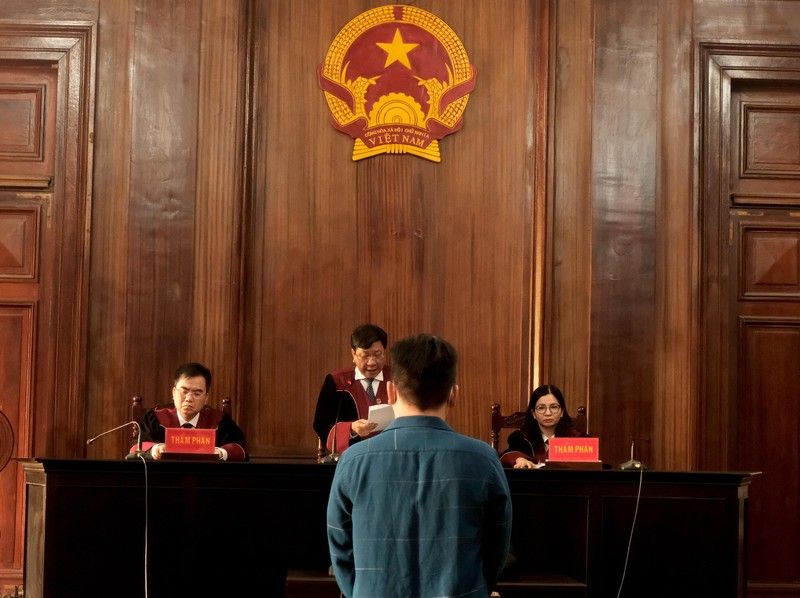 Quan hệ với người chưa đủ tuổi vị thành niên là vi phạm pháp luật