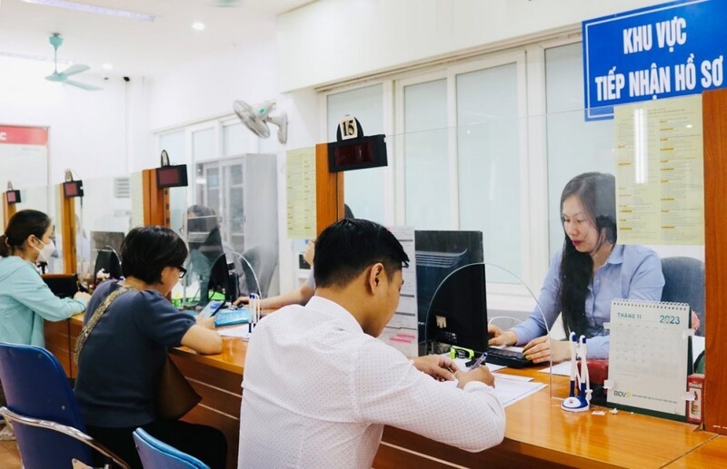 Quy định chi trả hàng tháng cho người lãnh nhận BHTN