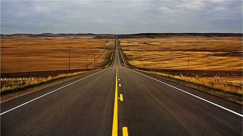Vạch màu vàng một liền, một đứt sử dụng trên đường có từ 02 làn xe trở lên