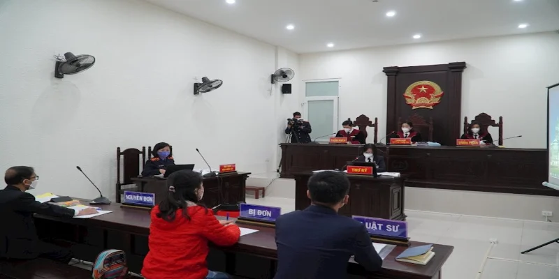 Phân biệt rõ hoãn phiên tòa trong tố tụng dân sự và hình sự
