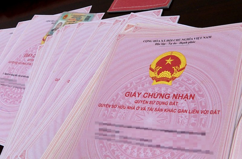 Các yếu tố ảnh hưởng đến chi phí sang tên sổ đỏ
