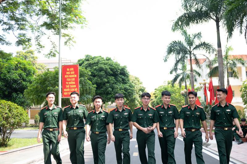 Khái niệm quân nhân chuyên nghiệp là gì?