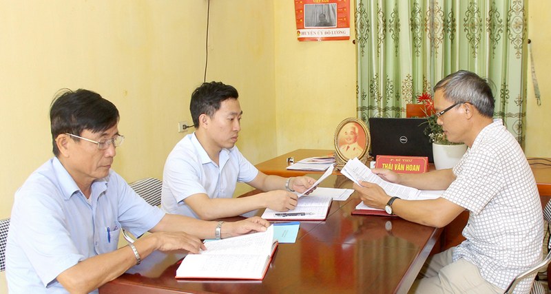 Khái niệm và đặc điểm của cán bộ không chuyên trách