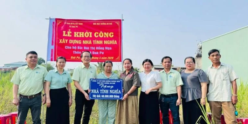 Nhà tình nghĩa được chuyển nhượng nhưng nhà gắn với đất phải đủ điều kiện